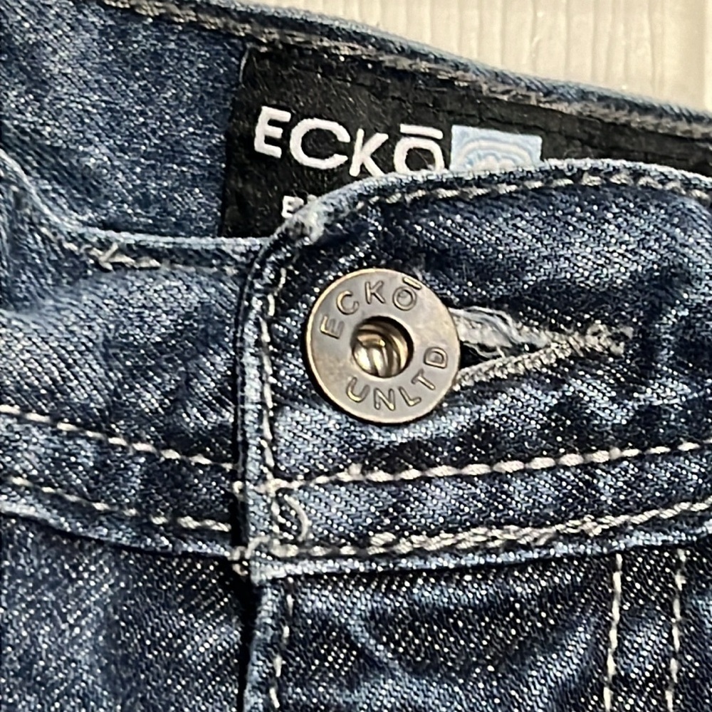 Ecko Unlimited Men's Vintage Denim shorts - Size 30 - Blue - Picture 3 of 10